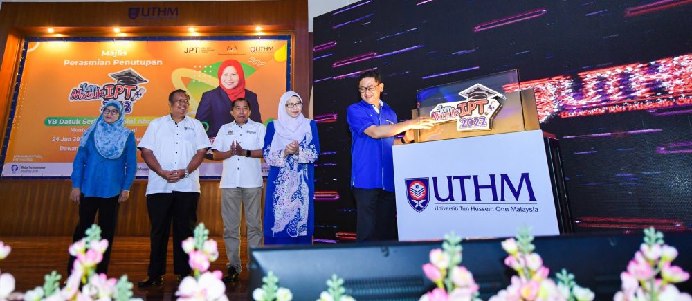Penutup Jom Masuk IPT 2022 disempurnakan oleh Ketua Pengarah Pendidikan Tinggi (KPPT), Profesor Dato’ Dr. Husaini Omar selaku wakil rasmi Menteri Pengajian Tinggi