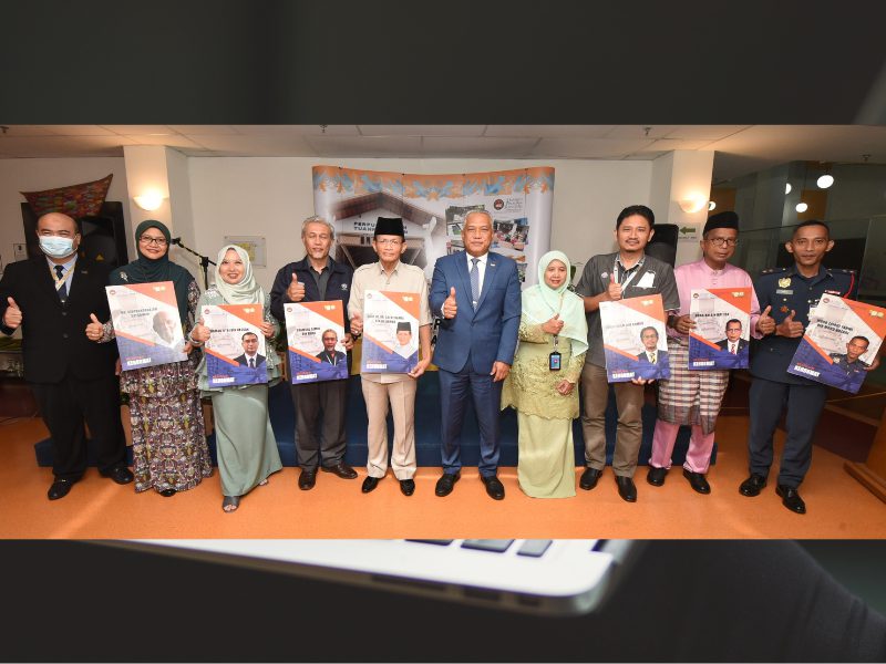 8 pemimpin masyarakat terima keahlian kehormat dari universiti tempatan