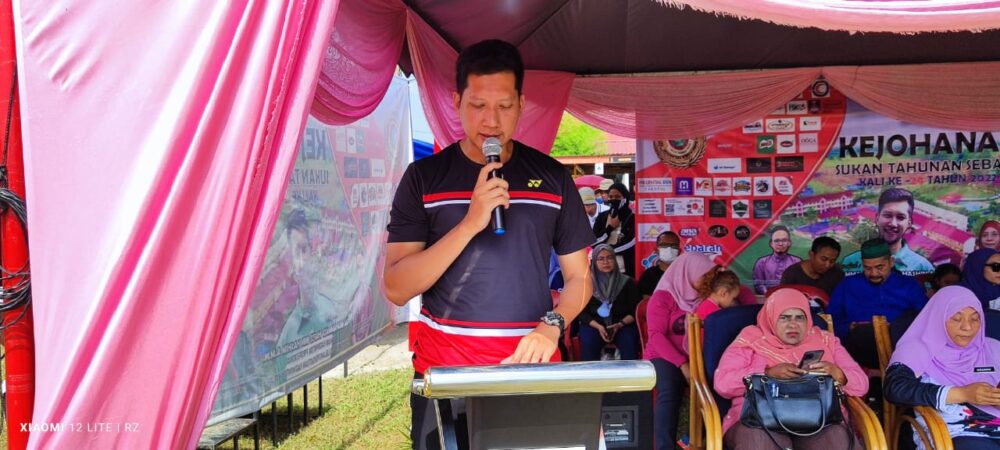 20. Tn Hafiz Hashim sedang memberikan ucapan perasmian