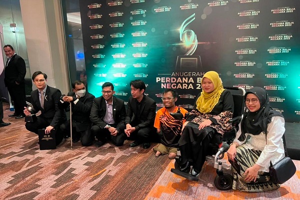 Cikgu Nazrul Muhamin dinobatkan Ikon Belia OKU 2022